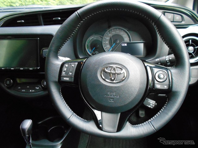 トヨタ ヴィッツ ハイブリッド(HYBRID U Sporty パッケージ)