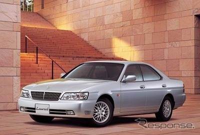 日産は2002年に『マーチ』など新型5車種を発売