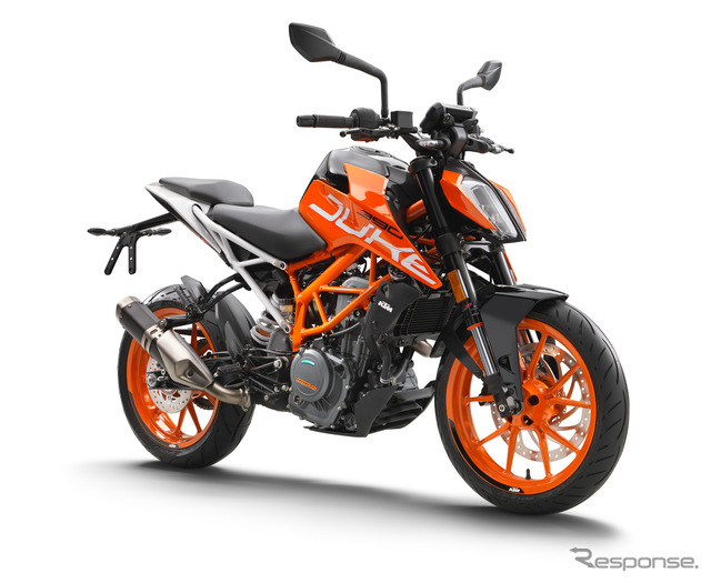 フルモデルチェンジした2017年式 KTM 390デューク