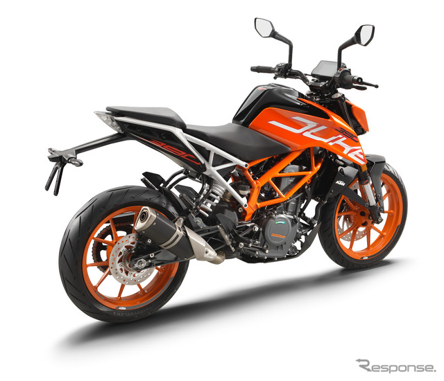 フルモデルチェンジした2017年式 KTM 390デューク