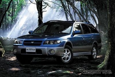 日産は2002年に『マーチ』など新型5車種を発売