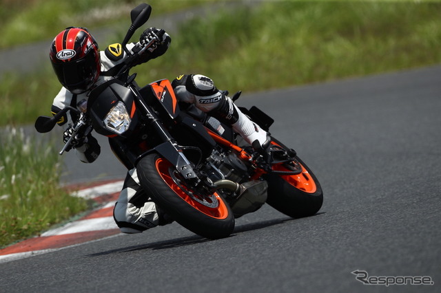 KTM 690 DUKE R