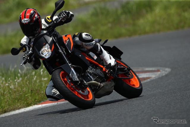 KTM 690 DUKE R