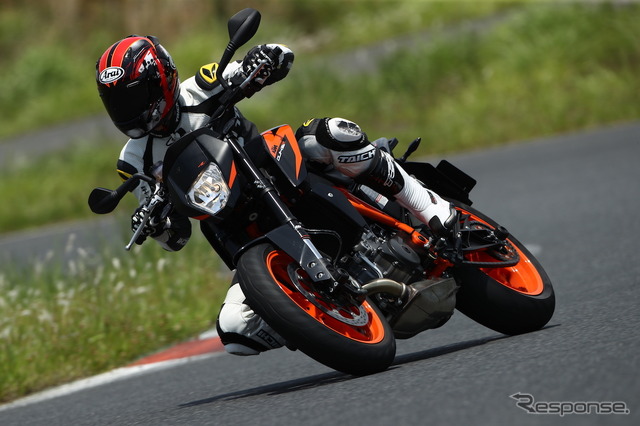 KTM 690 DUKE R