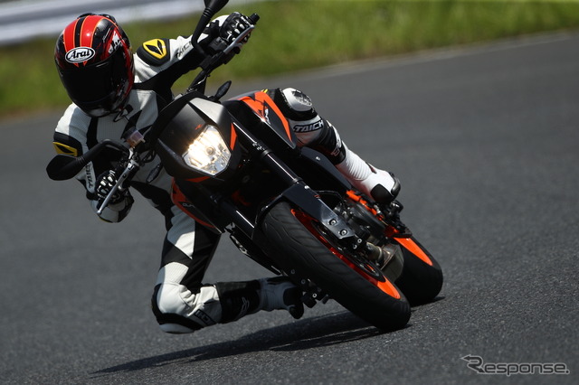 KTM 690 DUKE R