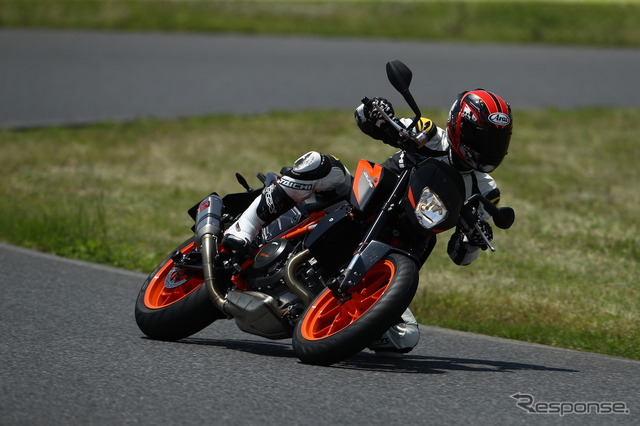 KTM 690 DUKE R