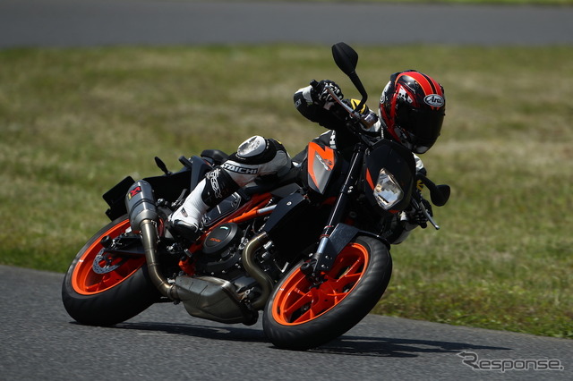 KTM 690 DUKE R