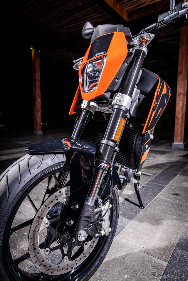 KTM 690 DUKE R