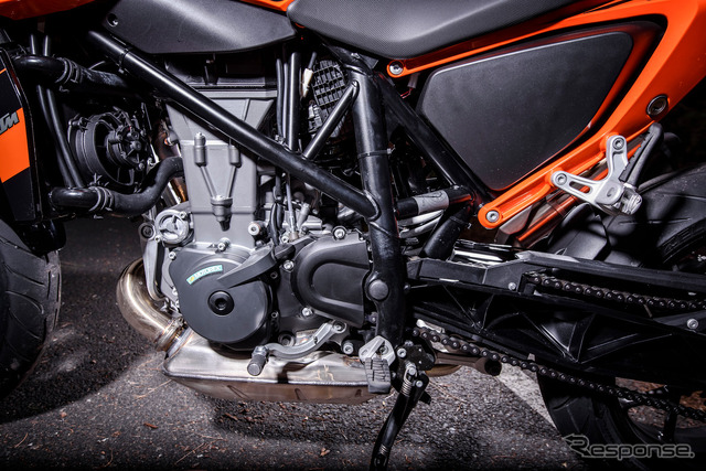 KTM 690 DUKE R