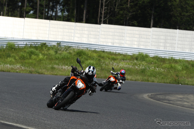 元ロードレース世界選手権GP250チャンピオンの原田哲也さん。