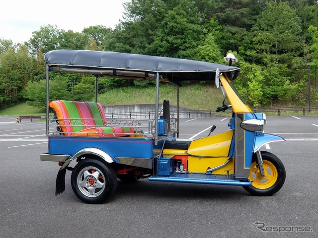 トゥクトゥク(展示車)