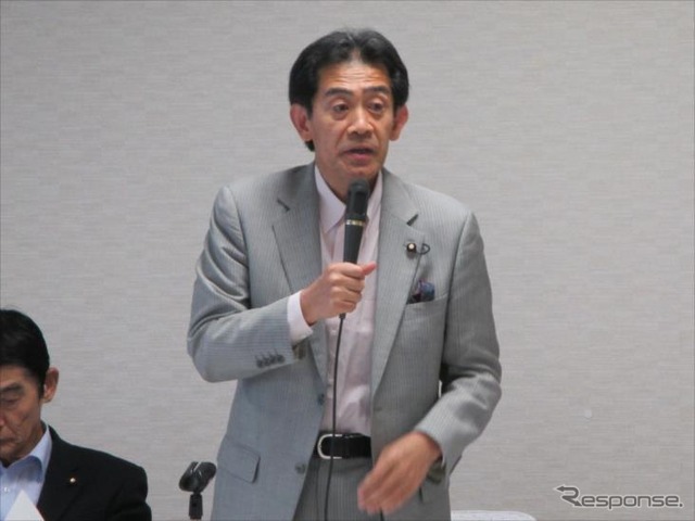 自民党政務調査会 二輪車問題対策プロジェクトチームの逢沢一郎座長(5月30日・永田町)