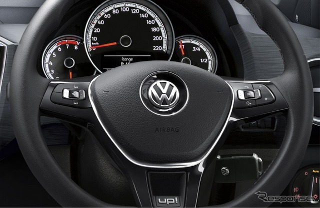 VW クロスup!レザーマルチファンクションステアリングホイール