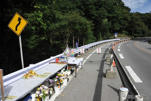 バス転落事故現場(長野県軽井沢町)