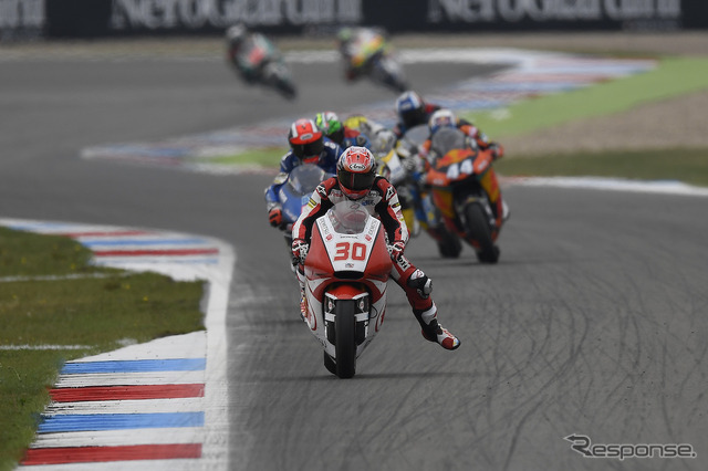 Moto2 中上貴晶選手。