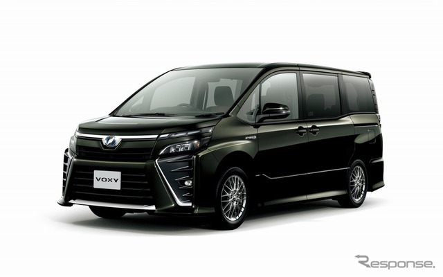 トヨタ ヴォクシー ZS(ハイブリッド車)