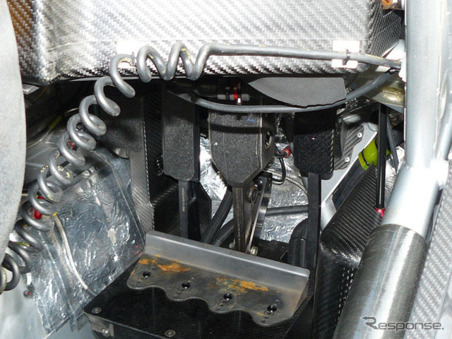 NISMOフェア…MOTUL AUTECH Zの車内を見た