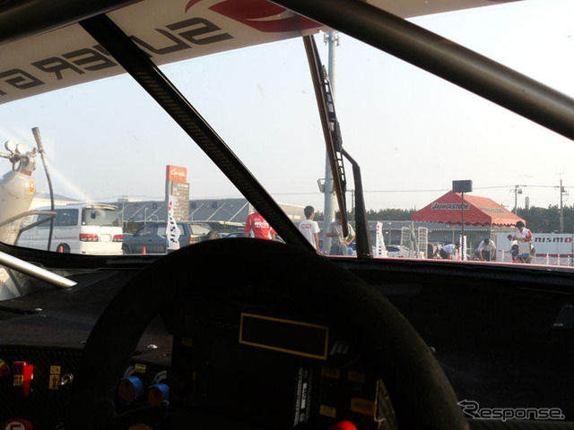 NISMOフェア…MOTUL AUTECH Zの車内を見た