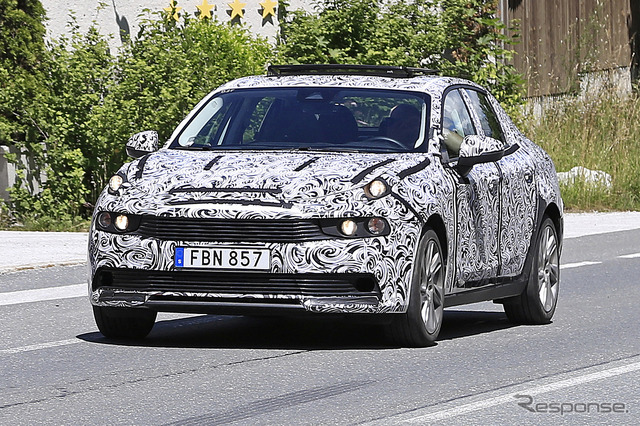 LYNK&CO 03 開発車両 スクープ写真