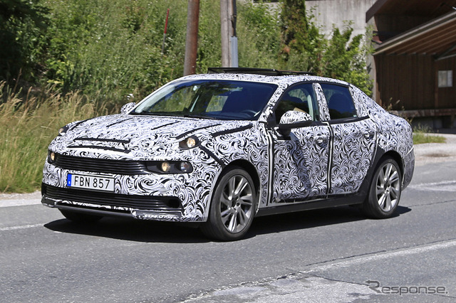 LYNK&CO 03 開発車両 スクープ写真