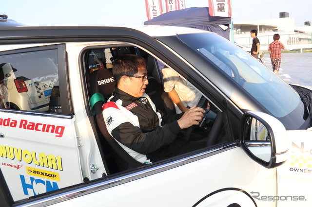 サーキットの場内実行でおなじみのピエール北川アナウンサーがレースに挑戦!