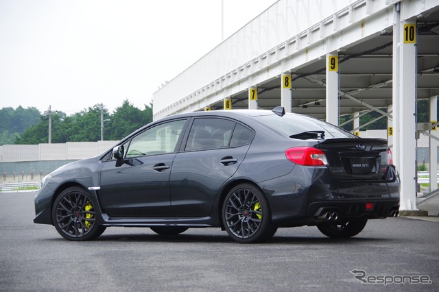 スバル WRX STI 改良新型