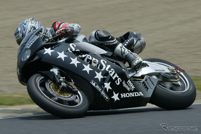 2004年 鈴鹿8時間耐久ロードレース 宇川徹選手。