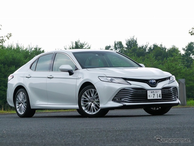 トヨタ カムリ 新型(レザーパッケージ車18インチ)