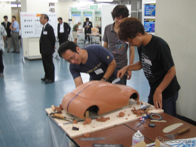 【夏休み】クレイモデル エキシビション　8月23-24日