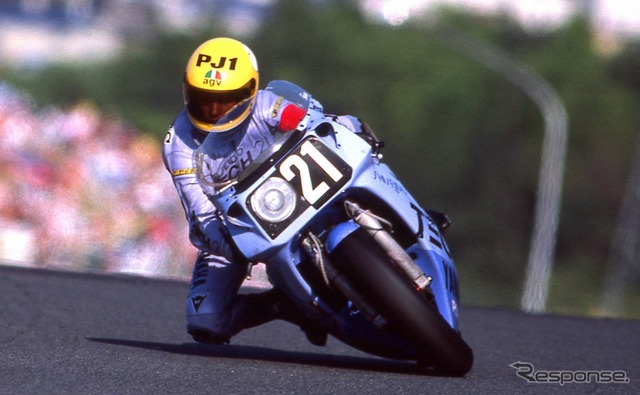 1985年 TECH21 FZR750（0W74）