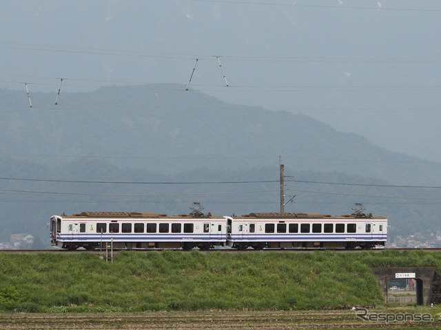 ほくほく線の列車は現在、北越急行のHK100形電車で運行されている。