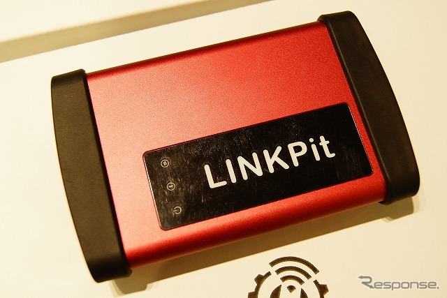整備工場向けのデバイスとなる「LINKPit(リンクピット)」、より詳細な情報を吸い上げる汎用スキャンツールとなっている。