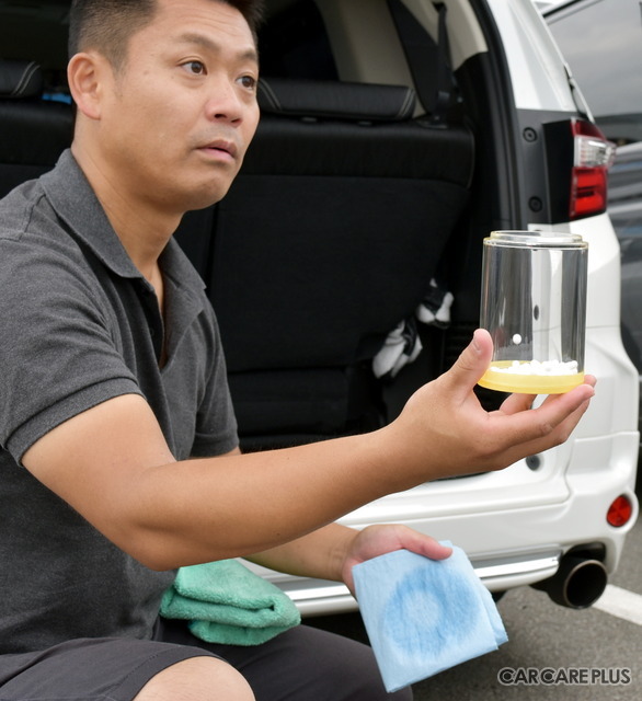 製品の実演はまるで手品のようだ