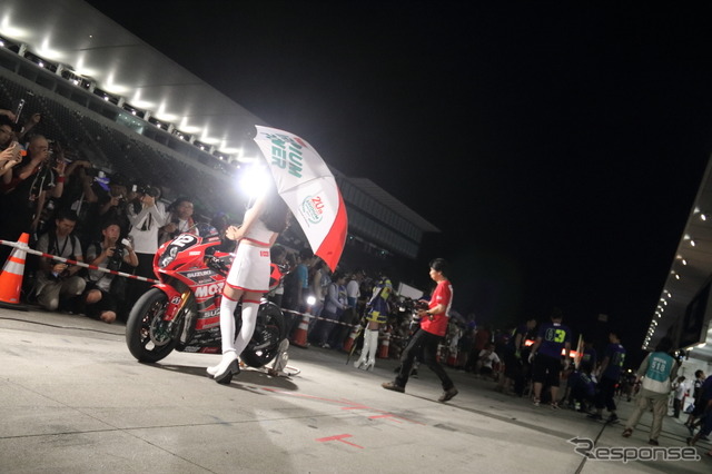 2017鈴鹿8耐 ナイトピットウォーク