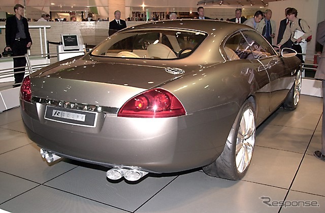 【フランクフルトショー2001速報】なぜか日産ゴーン社長も気になる、ジャガー『Rクーペ』