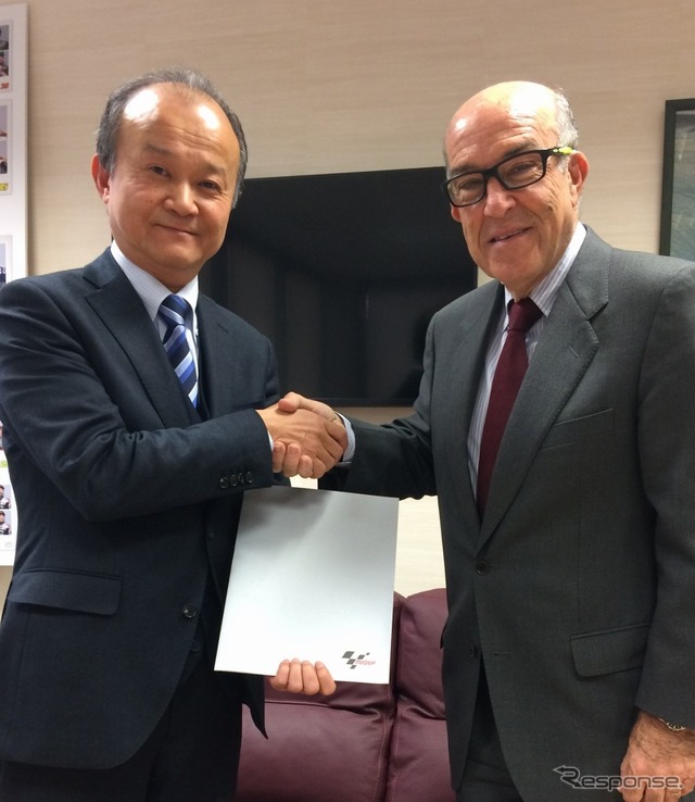 モビリティランド 山下晋社長(左)とドルナスポーツ社 カルメロ・エスペレータCEO