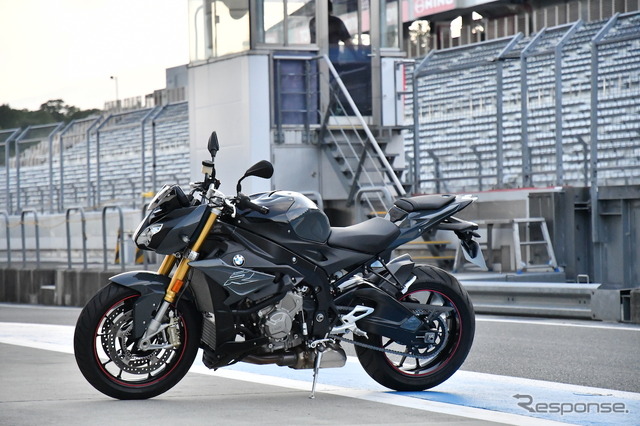 BMW S1000R