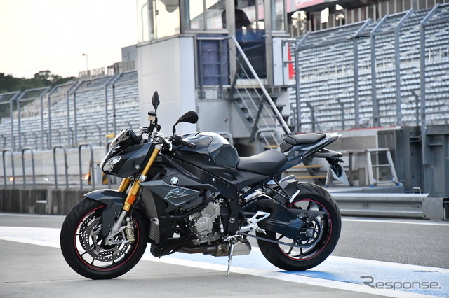 BMW S1000R