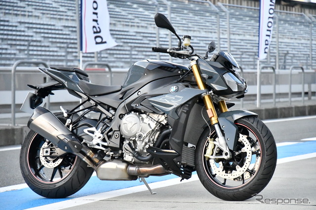 BMW S1000R