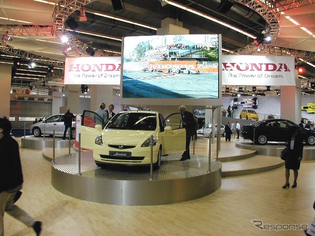 【フランクフルトショー2001速報】ホンダの欧州戦略は『ジャズ(フィット)』に乗って