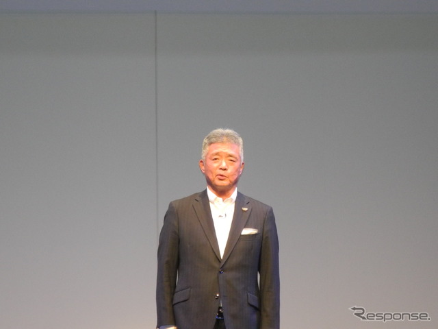 冒頭の挨拶をする中島幸男常務執行役員