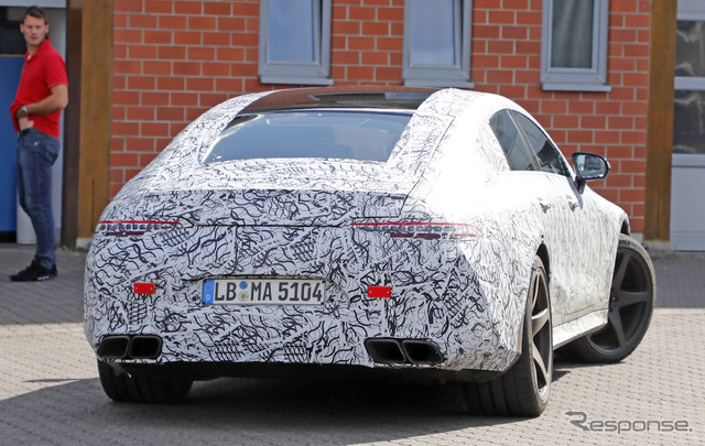 メルセデス AMG GT 4ドア スクープ写真