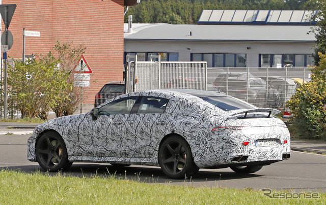 メルセデス AMG GT 4ドア スクープ写真