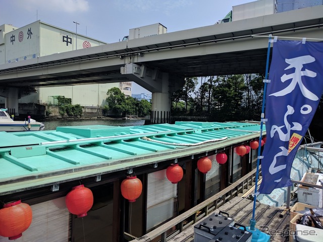 停泊中の屋形船で食べるワンコインランチはいかが?(京浜急行神奈川新町駅近くの定食たちばな)