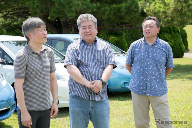 日産 リーフ オーナー5名が「リーフ愛」を語った。進行はモータージャーナリストの青山尚輝氏