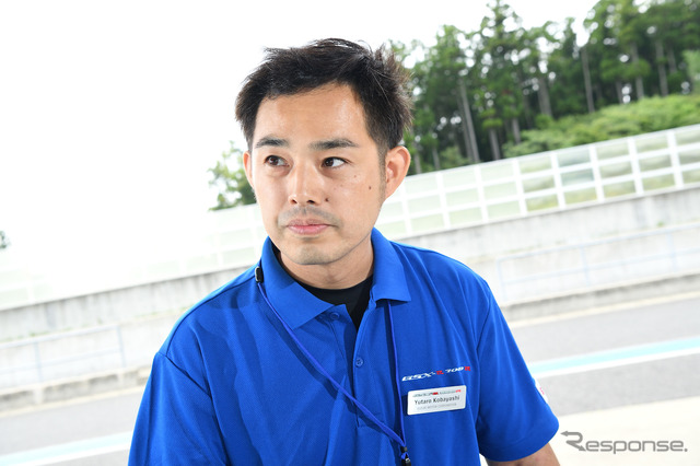 エンジン実験担当、小林勇太郎さん。