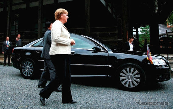 ドイツのメルケル首相に アウディA8 警護仕様を提供