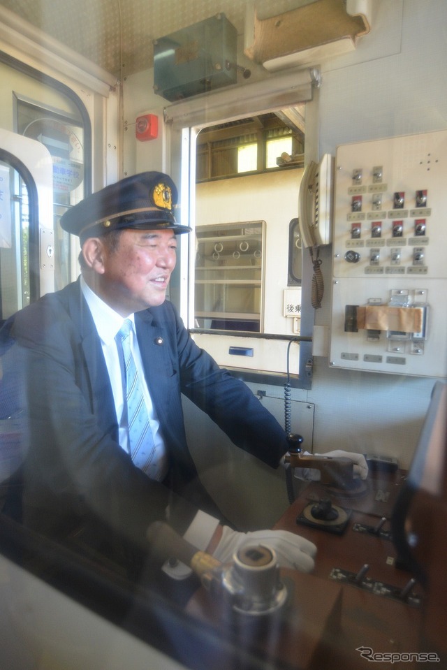 石破茂氏、高千穂あまてらす鉄道を訪問
