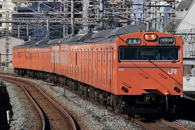 大阪環状線の103系。10月3日で運転を終了する。