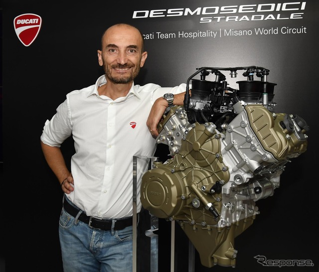 クラウディオ・ドメニカーリCEOと新型V4